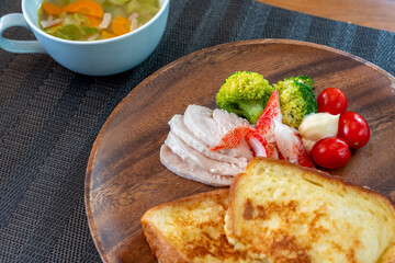 フレンチトーストとスープ