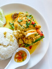 Stir-fried squid with yellow curry powder with rice