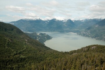 Obraz premium Lake, high in the Rocky Mountains, British Columbia, Canada