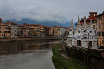 Maria Della Spina church along the river in pisa