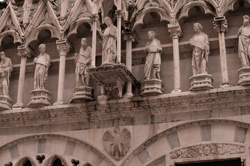 Sculptures on Maria della Spina church in Pisa, Italy 