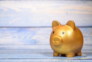 Tirelire finances business banque pret credit epargne