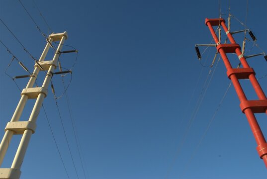 En la peninsula de Paraguana se encuentran dos grandes refinerias,que necesitan grandes cantidades de electricidad.