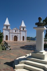 Obraz premium De mayoria catolica,la mayoria de las iglesias son de arquitectura colonial que representa nuestro pasado colonial.