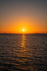 Fototapeta premium sunset over the sea