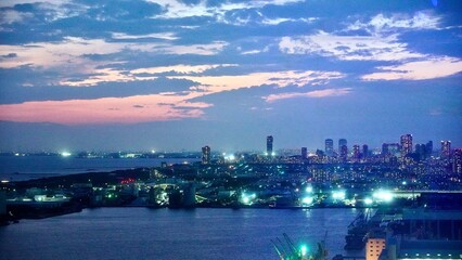千葉ポートタワーから見える千葉市内の夜景