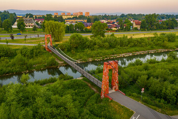 Nowy Sącz, most wiszący, rzeka Kamienica © Maciej G. Szling
