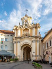 Obraz premium Traditional Baroque Architecture in the Historic Old Town of Vilius, Lithuania