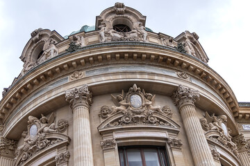 Obraz premium Architectural details of famous neo-baroque building Opera National de Paris. Grand Opera (Garnier Palace) - UNESCO World Heritage Site. Paris, France.