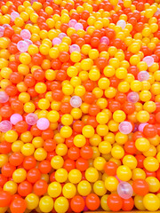 fullframe plastic balls in indoor playgrounds for playing ball baths