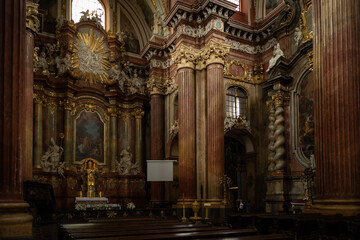 Wnętrze kościoła Farnego w Poznaniu © Magdalena