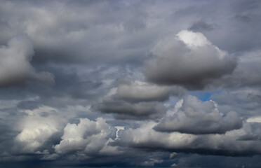 Obraz premium Abstract background of beautiful white clouds with blue sky in Brazil