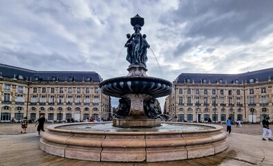 Fuente en BURDEOS, Aquitania, sur de Francia 