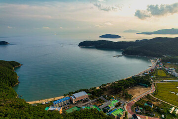 한국의 인천 옹진군 덕적도를 여행하면서 드론으로 2023년 10월경 촬영함.