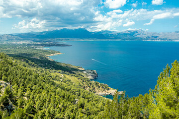 Wanderung zum Berg und Aussichtspunkt Talaia d'Alcúdia
 mit einen fantastischen Ausblick auf die...