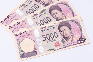 五千円札
