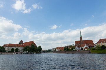 Obraz premium View of the houses on Tumski Island across the river Odra in Wroclaw. Poland