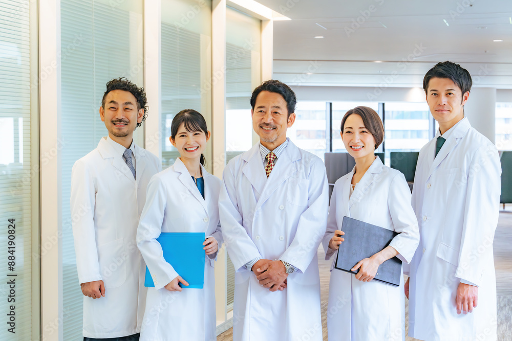 Aufkleber 笑顔で並ぶ白衣のグループ　医師　病院　科学者