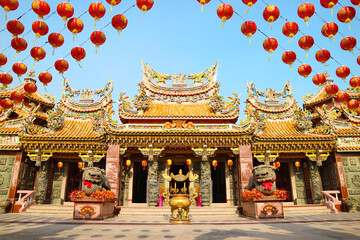 Fototapeta premium Fantastic Sian Lo Tai Tian Kong Chinese Buddhist Temple with Lunar New Year Decoration