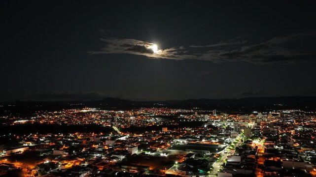 Hyperlapse Noturno na cidade de Patos, Para&iacute;ba.