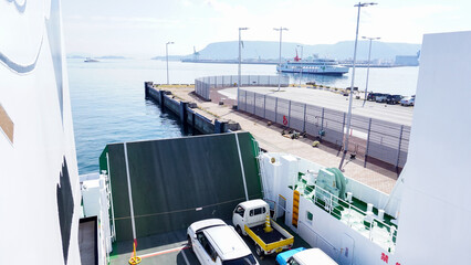 高松港のフェリー乗り場