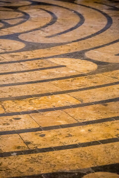 Le labyrinthe de la cath&eacute;drale de Chartres