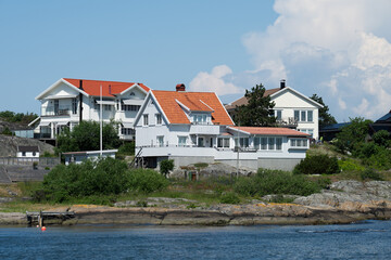 Large summer houses by the ocean.