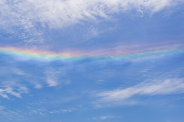 青空と水平環アーク © HIRO