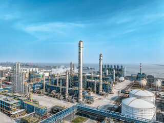 Oil refinery, chemical plant industrial buildings and equipment