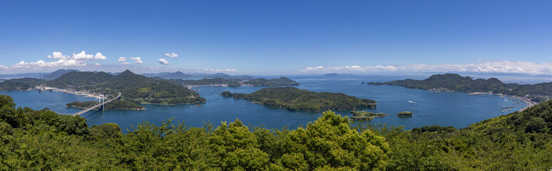 Obraz premium カレイ山展望台から見た船折瀬戸（瀬戸内海）