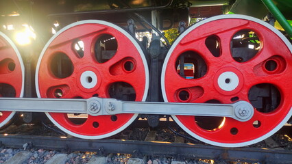 Old steam train locomotive wheels drive closeup © Ilya