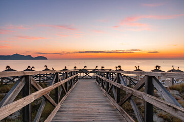 Naklejka premium sunset at the pier