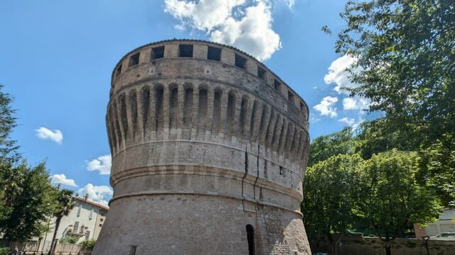 Torrione medievale a Cagli nelle Marche