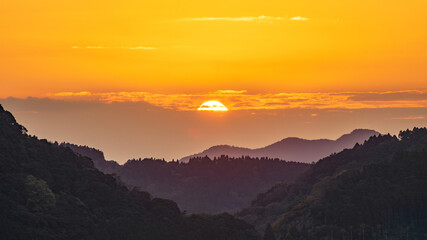 Wunderschöner sonnenuntergang  japan