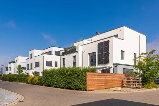 Germany, Baden-Wurttemberg, Weinstadt, Modern suburban houses in spring