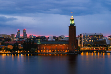 Obraz premium スウェーデン 夜のストックホルム市庁舎