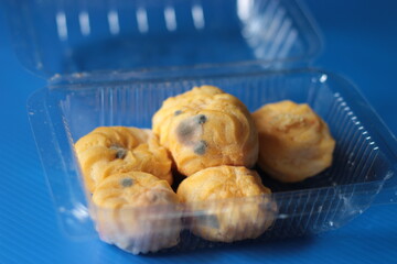 Fungal spoilage of bakery product.