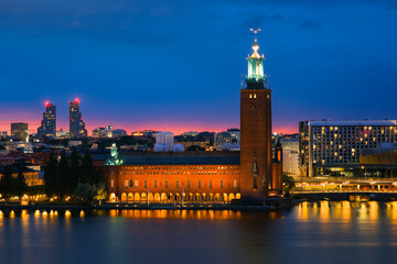 Fototapeta premium スウェーデン 夜のストックホルム市庁舎