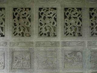 detail of the door of the cathedral