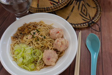 instant ramen with crab ball with scallion 