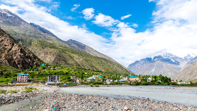Jispa is a picturesque village in Lahaul district of Himachal Pradesh blessed with the most incredible mountainscapes