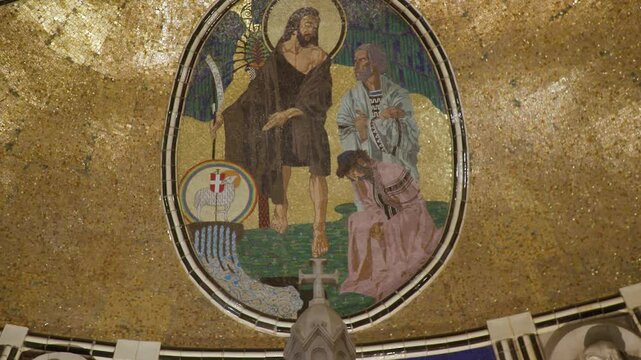 art nouveau apsis in Ebelsberg parish church