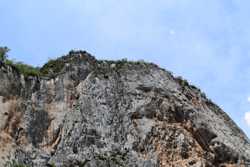 Acantilado de piedra, formación rocosa en cañon de Apoala, Oaxaca México

