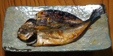 焼いたアジの開きの味醂干