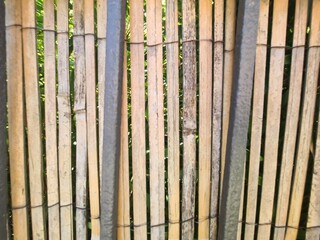 minimalistischer Hintergrund, Holzzaun aus der Nahansicht