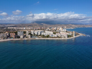 Fototapeta premium An aerial view of Costa Blanca beach in Alicante, Spain