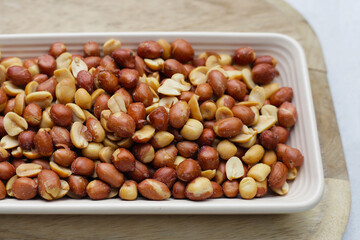 Red skin peanuts roasted salted, peanut snacks