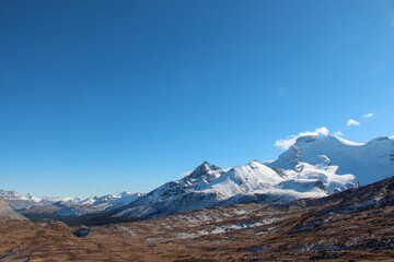 Fototapeta premium snow covered mountains in winter