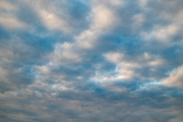 Photo of the texture of a thick cloudy sky