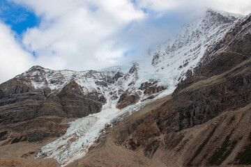 Glacier covered mountains in Mount Robson Provincial Park, British Columbia, Canada